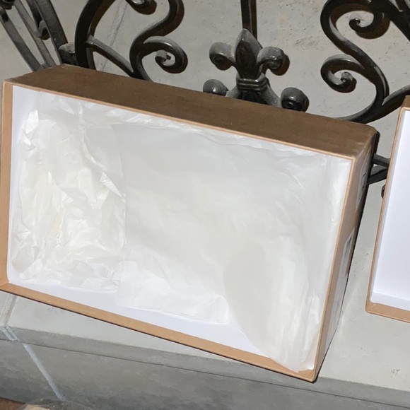 Christian Louboutin Authentic Storage Shoe Box - Picture 6 of 8